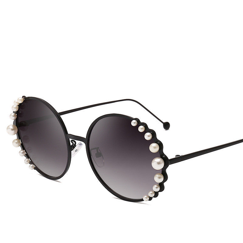Round frame pearl sunglasses