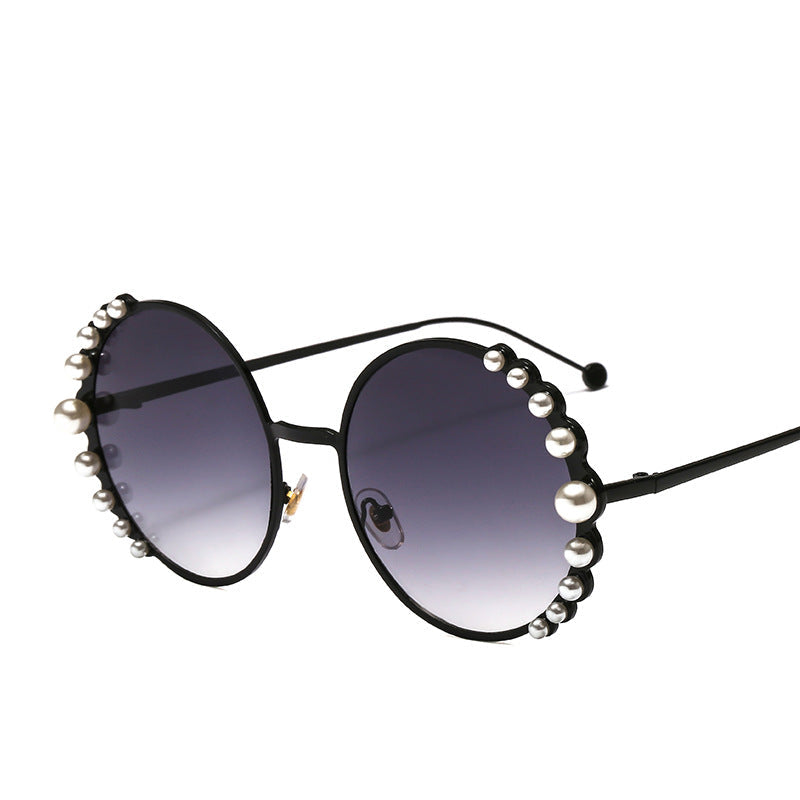 Round frame pearl sunglasses